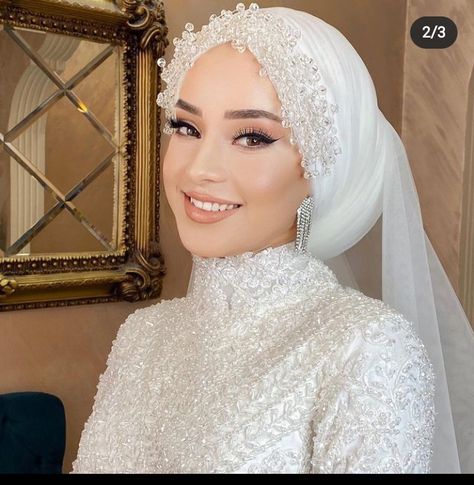 Hijab Headpiece Brides, Bridal Makeup Hijab, Islamic Wedding Dress Hijab Bride, Hijab Bride Veil, Turkish Wedding Dress, Hijabi Bride, Hijab Turkish, Wedding Hijab Styles, Bridal Hijab Styles