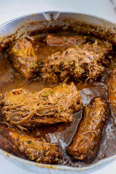 Smothered Turkey Necks: An Overlooked Treasure - Meals By Alden B Smothered Turkey Necks, Chitterlings Recipe, Turkey Neck Recipe, Smothered Turkey, Red Gravy, Crockpot Turkey, Turkey Neck, Sunday Dinner Recipes, Southern Recipes Soul Food