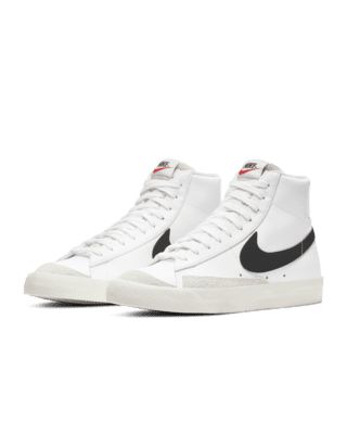 Nike Shoes Blazer, Dream Sneakers, Blazer Mid 77 Vintage, Nike Blazers, Nike Blazer Mid 77, New Shoe, Shoe Wardrobe, Nike Blazers Mid, Nike Blazer Mid