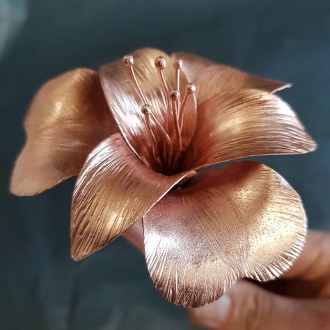 Flower Banquet, Memorial Sculpture, Bronze Anniversary Gifts, 9th Wedding Anniversary, Bronze Anniversary, Copper Anniversary Gifts, Copper Anniversary, Blacksmith Projects, Birthday Flower