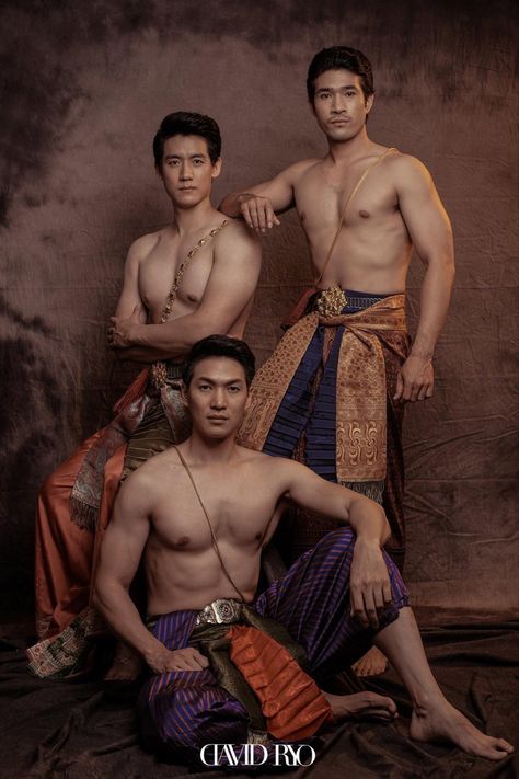 Men In Traditional, Thai Traditional Clothing, Thailand History, Thailand Outfit, Thai Costume, Thai Fashion, Burmese Clothing, Thai Clothes, Ancient Chinese Clothing