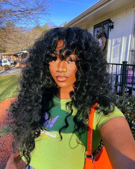 Eden Reid on Instagram: “finally living those good days Sza was talking about 🧚🏾‍♀️🧡✨🪐🌈🤠💚” Sza Hair Inspired, Sza Hairstyles Bangs, Sza Hair Curly Bangs, Sza Hair Curly, Long Curly Wig With Bangs, Sza Hairstyles Curly, Big Curly Wig Black Women, Curly Quick Weave With Bangs, H.e.r Hairstyles