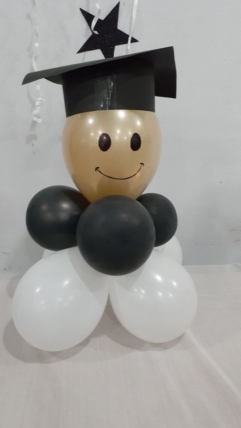 Egresados | Graduation diy, Fall crafts for kids, Balloon arrangements Graduation For Preschool Ideas, Preschool Graduation Party Ideas, Preschool Graduation Themes, Graduation Party Ideas High School Boys, Graduation Ideas For High School, Diy Fall Crafts For Kids, Farewell Decorations, Diy Fall Crafts, Graduation Party Desserts