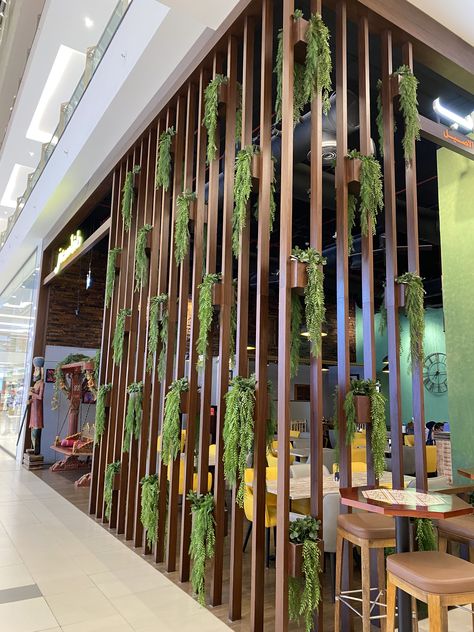 Plant Partition Wall, Partition With Plants, Plant Wall Divider, Restaurant Partition Design, Plant Partition, Pillar Decorations, Flowers Balcony, Simple Balcony, Cubicle Design