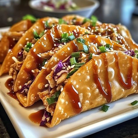 Easy Homemade Chicken Wonton Tacos Recipe - cookingwithcasey Duck Wontons, Chicken Wonton Recipes, Asian Chicken Tacos, Fried Chicken With Buttermilk, Wonton Tacos Recipe, Crispy Asian Chicken, Kentucky Fried Chicken Recipe, Chicken With Buttermilk, Recipe For Kentucky Fried Chicken