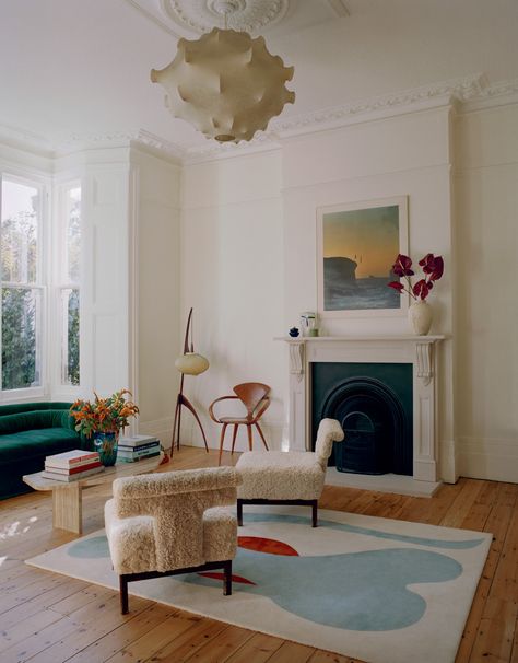 Colourful & Calm Living Room. Wall Paint: Farrow & Ball, Dimity No.2008, Woodwork and Ceiling Paint: Pointing No.2003 Alexandra Carl, Calm Living Room, Interesting Shapes, Decorating Advice, Ad Magazine, Pink Door, Painted Front Doors, Warm Home, Farrow And Ball