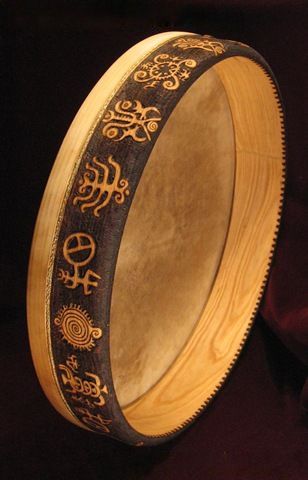 Drum Craft, Henna Painting, Drum Art, American Stuff, Shamanic Drum, Frame Drums, Pyrography Designs, Gretsch Drums, Frame Drum