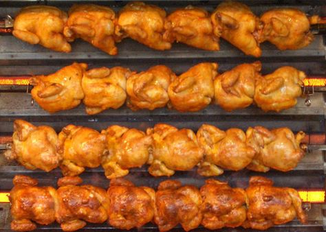 Oktoberfest in Munich: a Guide for Newbies 6 Huge Chicken, Chicken Bar, Chicken Store, New Chicken Recipes, Oven Chicken Recipes, Chicken Shop, Rotisserie Chicken Recipes, Roasted Meat, Chicken Skewers