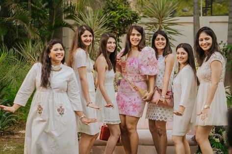 An Intimate And Cute Pastel Bridal Shower You Must Check Out Bridal Shower Poses, Shower Poses, Pool Party Dresses, Outfits Pastel, Bridesmaid Photoshoot, Simple Bridal Shower, Garden Bridal Showers, Bridal Shower Outfit, Bridal Shower Dress