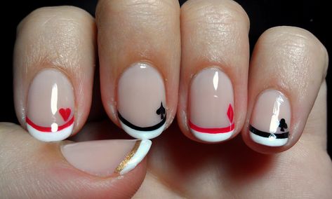 Queen of Hearts from Disney's Alice... Disney Nail Art, Vegas Nails, French Manicure Designs, Queen Nails, Alice In Wonderland Wedding, Heart Nail Designs, Nail Art Disney, Nail Polish Trends, Disney Nails