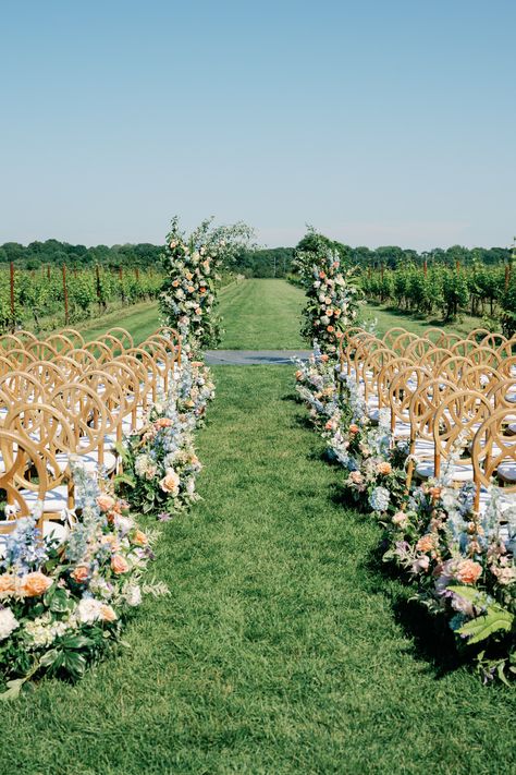 Mollie and Frank – hana floral design weddings and events Classic Vineyard Wedding, Winery Wedding Ceremony Decor, Vineyard Ceremony Decor, Wedding At Vineyard, Wedding In A Vineyard, September Vineyard Wedding, Winery Wedding Flowers, Vineyard Fall Wedding, Small Winery Wedding