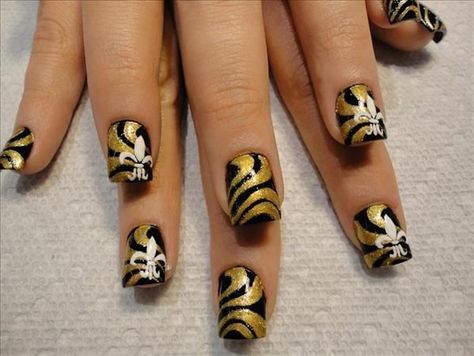 New Orleans Saints Nail Designs | Saints nail designs | Nails New Orleans Saints Nails Designs, Saints Nails New Orleans, New Orleans Saints Nails, Nola Nails, New Orleans Nails, Saints Nails, Sport Nails, Nfl Nails, Football Nail Designs