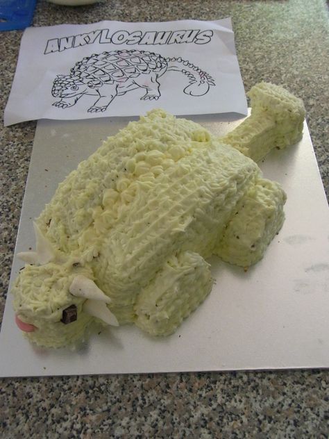 Anklyosaurus Cake, Ankylosaurus Cake, Bumpy Cake, Round Cake, Decorated Cakes, Dinosaur Birthday Party, Boys Birthday, Dinosaur Birthday, Round Cakes