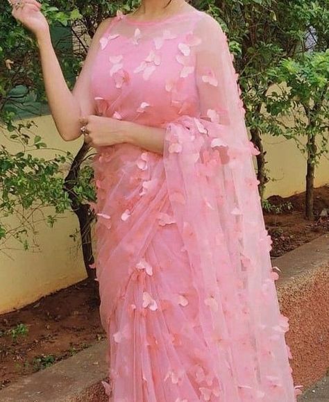 Butterfly Saree Blouse Design, Butterfly Saree Design, Butterfly Saree, Pink Colour Saree, Reception Sarees, Saree Party, Stylish Saree, Diy Belt, Saree Floral