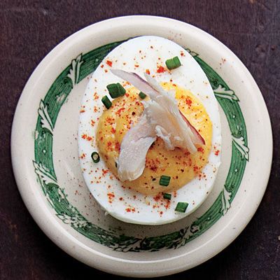 Deviled Eggs with Smoked Trout Smoked Trout Recipe, Trout Recipe, Devilled Eggs Recipe Best, Hard Boiled Egg Recipes, Deviled Eggs Recipe Classic, Avocado Deviled Eggs, Best Deviled Eggs, Trout Recipes, Deviled Eggs Easy