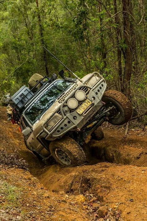 Muddy #NissanPATROL #Australia Landcruiser Ute, Camping 4x4, Mobil Off Road, Nissan Patrol Y61, Accessoires 4x4, Nissan 4x4, Jeep Wheels, Motorcycle Camping Gear, Land Cruiser 80