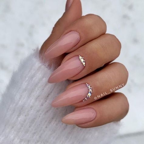 Pretty Summer Nails, 2020 Nail Trends, Nail Fashion Trends, Minimal Nails, Nails Only, Trendy Nail, Oval Nails, Neutral Nails, Hot Nails