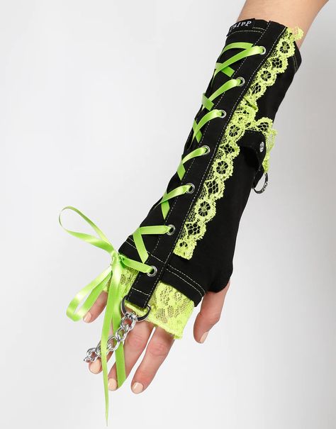 Scene Arm Warmers, Colorful Goth Outfits, Green Punk Aesthetic, Arm Warmers Aesthetic, Neon Outfits Aesthetic, Purple Green Outfit, Neon Punk Fashion, Green And Black Outfits, Green Arm Warmers