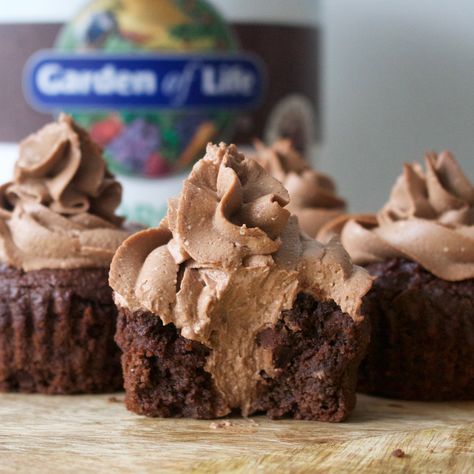 Chocolate protein cupcakes with chocolate cream cheese frosting Protein Cupcakes, Cupcakes With Chocolate, Chocolate Cream Cheese Frosting, Protein Desserts, Chocolate Cream Cheese, Delicious Cream, Vegan Cream Cheese, Tea Time Snacks, Chocolate Craving