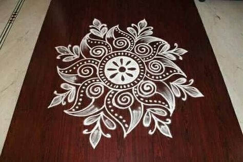 Small Muggulu Easy, Chalk Rangoli, Easy Rangoli Patterns, Rangoli Designs For Competition, Indian Rangoli Designs, Easy Rangoli Designs Videos, Alpona Design, Rangoli Simple, Simple Kolam