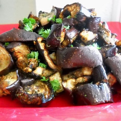 Broiled Eggplant, Italian Eggplant Recipes, Italian Eggplant, Sauteed Eggplant, Italian Side Dishes, Balsamic Vinegar Recipes, Spicy Eggplant, Eggplant Salad, Roasted Eggplant