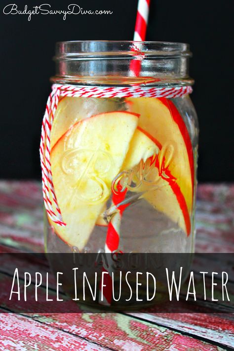 Apple Detox Infused Water Recipe Apple Water Infused, Apple Infused Water Recipes, Apple Infused Water, Apple Detox Water, Cinnamon Water, Infused Waters, Fruit Infused Water Recipes, Apple Water, Lemon Drink