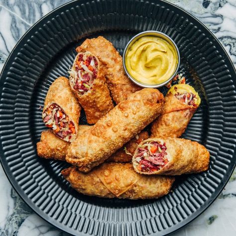 Cabbage Egg Rolls, Easter Apps, Cabbage Egg, Best Cabbage Recipe, Cooking Corned Beef, Irish Cooking, Beef Cabbage, Corn Beef, Corned Beef And Cabbage