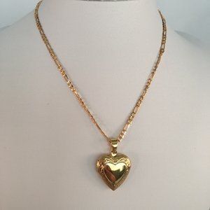 Tiefling Wizard, Golden Heart Necklace, Gold Heart Locket Necklace, Dragon Hoard, Gothic Jewelry Diy, Boots Diy, Necklaces Ideas, Dainty Necklace Layered, Gold Heart Locket