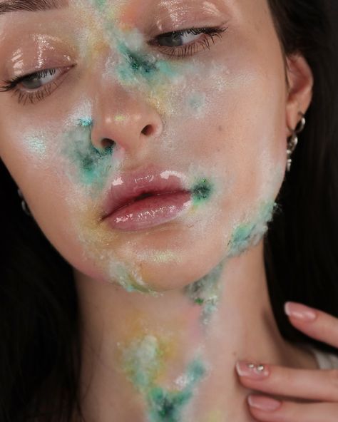 Mold Makeup Look, Melting Makeup, Chrome Liquid, Opal Moonstone, Painted Face, Artist Palette, Special Effects Makeup, Inspo Pics, Natural Form