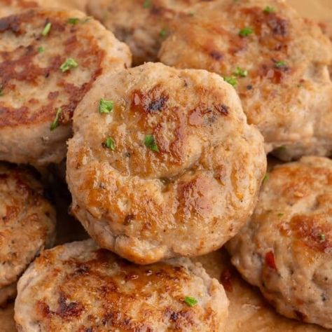 Turkey Breakfast Sausage Patties - The Clean Eating Couple Breakfast Sausage Recipe, Breakfast Sausage Patties, The Clean Eating Couple, Clean Eating Couple, Turkey Sausage Recipes, Moist Turkey, Breakfast Sausage Links, Turkey Breakfast Sausage, Breakfast Sausage Recipes