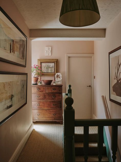 Tiny Hallway Ideas, Colonial Revival Interior, Alternative Flooring, Small Hallway Ideas, 1930s House, Painting Lamp Shades, Suburban House, Deco Rose, Ash Tree