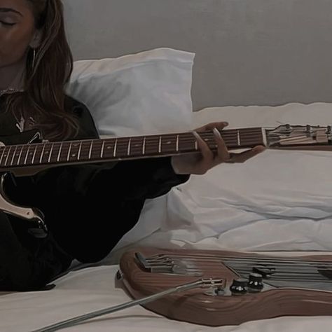 Madison Beer Dark Aesthetic, Guitar Dark Aesthetic, Maddison Core, Madison Core Aesthetic, Madi Aesthetic, Madisoncore Aesthetic, Beer Core, Mads Core, Madi Core