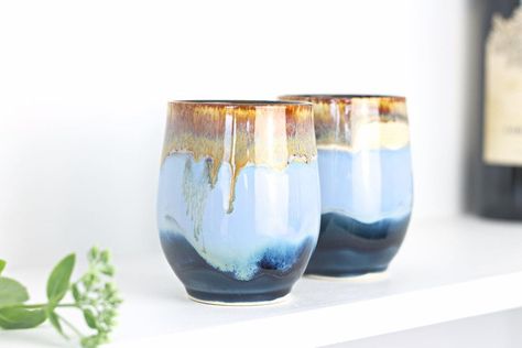 This glaze combination takes forever to glaze but I love it so much😍 For all the potters out there All amaco glazes Bottom is 3x Storm… Glazing Ideas, Clay Inspo, Glaze Combinations, Glaze Ideas, Amaco Glazes, Arctic Blue, Pottery Glazes, Pottery Techniques, Pottery Making