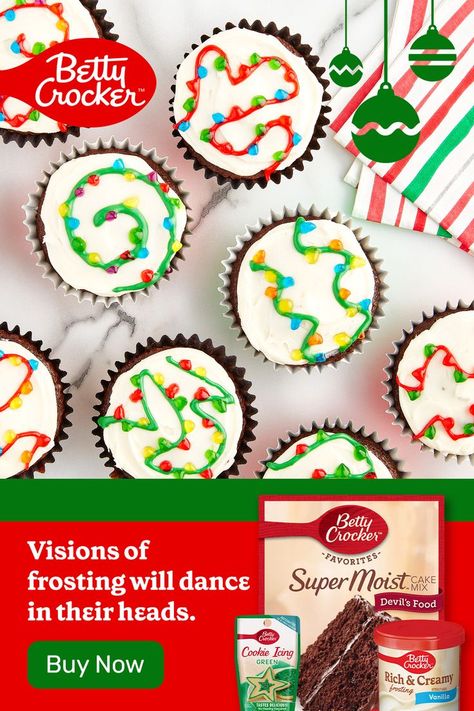 Get out of the way, sugarplums: these family-favorite Christmas Lights Cupcakes are coming for your spot. They’ll be the bright spot of your season. Easy Christmas Lights, Light Cupcakes, Christmas Cupcake Cake, Chocolate Festival, Christmas Food Desserts, Christmas Cupcakes, Christmas Snacks, Christmas Goodies, Betty Crocker