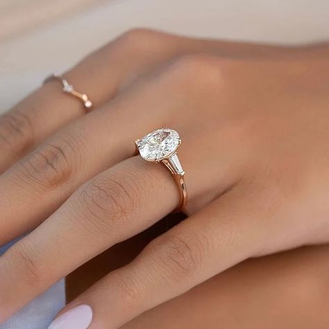 Lab Grown Diamond Engagement Ring 2 Ct Oval Cut Moissanite Three Stone Wedding Ring Baguette Side Stones, Ring Three Stone, Oval Cut Ring, Oval Cut Engagement Ring, Moissanite Wedding Ring, Three Stone Engagement Ring, Handmade Engagement Rings, Lab Grown Diamonds Engagement, Moissanite Wedding Rings