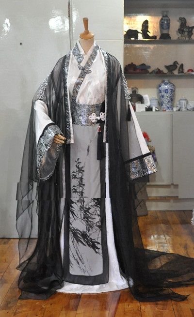 >> Click to Buy << Tao Zui Black White Bamboo Ink Print  Male Costume  Ancient Chinese Childe Emperor Costume for Men #Affiliate Black Hanfu, Gu Yun, Costume For Men, Ancient Chinese Clothing, Male Kimono, Chinese Traditional Clothing, Aromatherapy Diffuser, Air Humidifier, Doll Costume