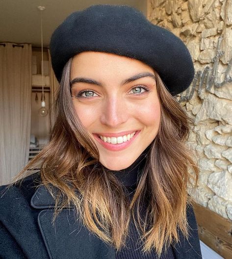 Charlotte Lemay (@chamellow) • Instagram photos and videos French Makeup Products, French Girl Makeup Look, Bourjois Healthy Mix Foundation, Minimal Makeup Routine, French Girl Makeup, Bourjois Healthy Mix, French Makeup, French Girl Aesthetic, Laura Mercier Tinted Moisturizer