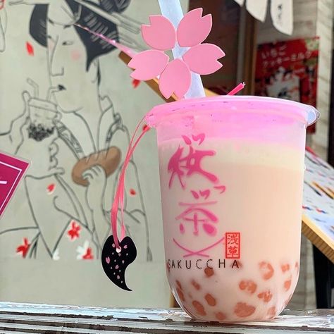 Sakura Milk Tea, Japanese Boba Tea, Sakura Snacks, Japanese Bubble Tea, Sakura Latte, Kawaii Drinks, Pink Snacks, Japanese Drinks, Boba Milk Tea