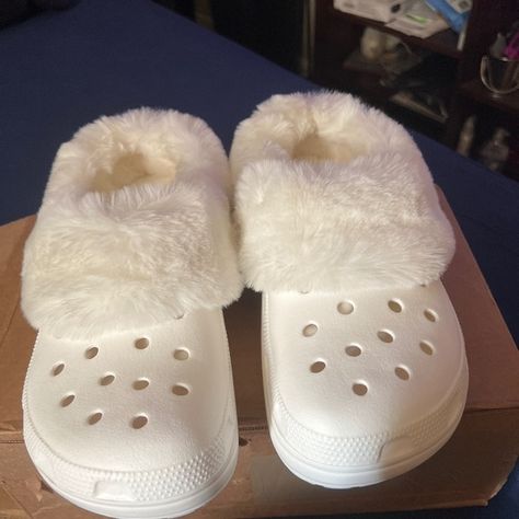 Monmouth Crocs White Fluffy Crocs, Fluffy Crocs, Fuzzy Crocs, Crocs Aesthetic, White Crocs, Fluffy Shoes, Crocs Jibbitz, Cute Shoes Heels, Cute Sneakers