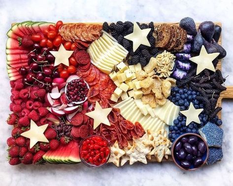 4th of July recipe ideas | Pinterest 4th July Food, Platter Ideas, July Desserts, Usa Party, Patriotic Food, American Holidays, 4th Of July Desserts, Fourth Of July Food, Snack Board