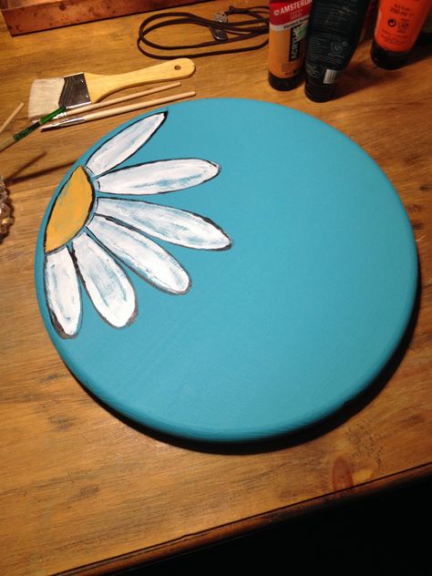 Lazy Susan Painting Ideas, Painted Lazy Susan Ideas, Easy Paint Designs, Lazy Susan Ideas, Painted Lazy Susan, Door Rounds, Lazy Susan Tray, Diy Lazy Susan, Top Paintings