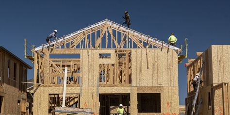 Slumped U.S. home construction reduces GDP by the most since 2007 | Fortune Add On Room To House, Upstairs Balcony, House Upstairs, Home Inventory, Room Additions, Building A New Home, New Home Construction, Real Estate News, Mortgage Rates