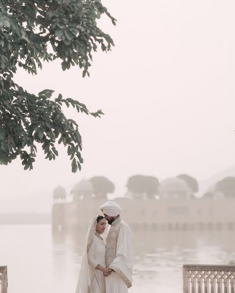 Pre Wedding Shoot in Jaipur ❤️ Planning a Jaipur pre-wedding shoot? Let us create something extraordinary! ✨ DM for details. Pre wedding Location : Albert Hall, Jaipur Post is about: Jaipur Pre Wedding shoot Copyrighted / @weddingdiariesbyomp Our Wedding Photography unit: @storiesbyomp Looking for Pre Wedding shoot in Jaipur, wedding photographer in Jaipur, Jaipur pre wedding shoot, Jaipur wedding photographer then Contact us for bookings and inquiries ☎️8619685054 Pre Wedding Hasht... Albert Hall Jaipur, Jaipur Prewedding, Pre Wedding Location, Jaipur Wedding, Couple Shots, Wedding Hashtag, Pre Wedding Shoot, Wedding Location, Pre Wedding Photos