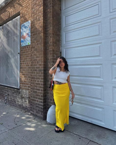 lizzi | 💛 flip flop summer 💛 | Instagram Spring Vacation Slip-resistant Flip Flops, Spring Eva Slip-on Flip Flops, Silk Maxi Skirt Outfit, Spring Pool Flip Flops, Flat, Summer Beach T-strap Flip Flops, Stomach Tattoo, Spring Beach T-strap Flip Flops, Maxi Skirt Outfit, Silk Maxi Skirt