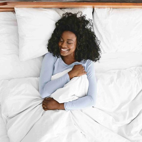 Best Towels and Sheets for Airbnb: A complete guide to bedding for Airbnb. | Host Tools Sleeping Hacks, Cleaning Towels, Productive Habits, Calming Music, Sleep Routine, Evening Routine, Airbnb Host, Circadian Rhythm, Best Stretches