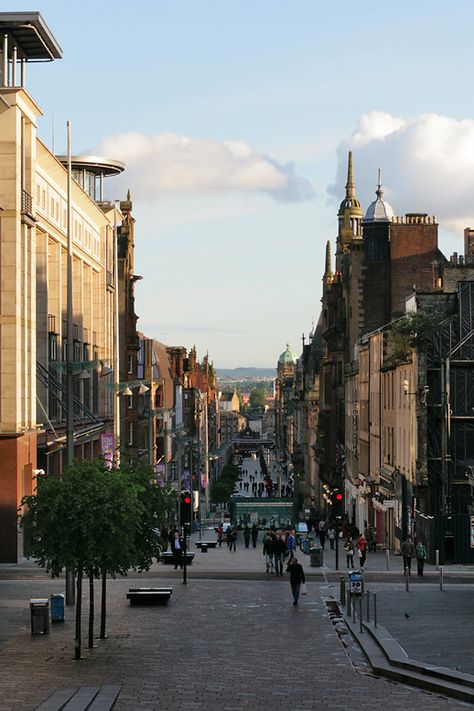 Scotland Glasgow, Glasgow Scotland Aesthetic, Glasgow Aesthetic, Glasgow Scotland University, Scotland Street, Glasgow Buildings, Glasgow Architecture, Scotland Kilt, Buchanan Street Glasgow