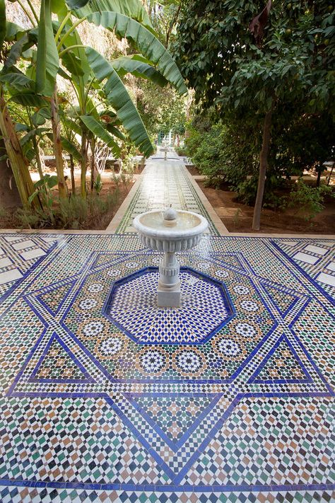 Marrakech Courtyard, Morrocan Courtyard, Courtyard With Fountain, Moroccan Palace, Moroccan Fountain, Moroccan Courtyard, Moroccan Garden, Moroccan Interior Design, Spanish Garden