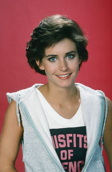 Courteney Cox, Misfits of Science promo still, 1985 Courtney Cox Short Hair, Paul Martin, Eyebrow Trends, Josh Holloway, Mary Louise Parker, Courtney Cox, Monica Geller, Vanessa Paradis, Mtv Movie Awards