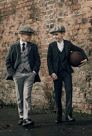 1920s Boys Fashion, Victorian Boy Aesthetic, Victorian Boy Clothes, 1800s Fashion Poor, Vintage Outfits 40s, Victorian Children's Clothing, Detective Outfit, Victoria Series, Victorian Boy