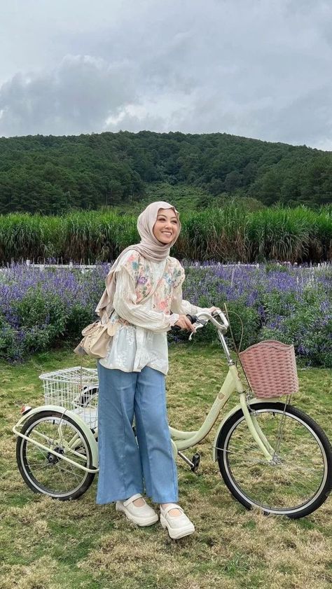 Outfit Vintage Hijab, Mix And Match Outfits Hijab, Kulot Pants, Study Tour, Ootd Simple, Outfit Hijab Casual, Stylish Outfits Casual, Ootd Hijab Casual, Match Outfits